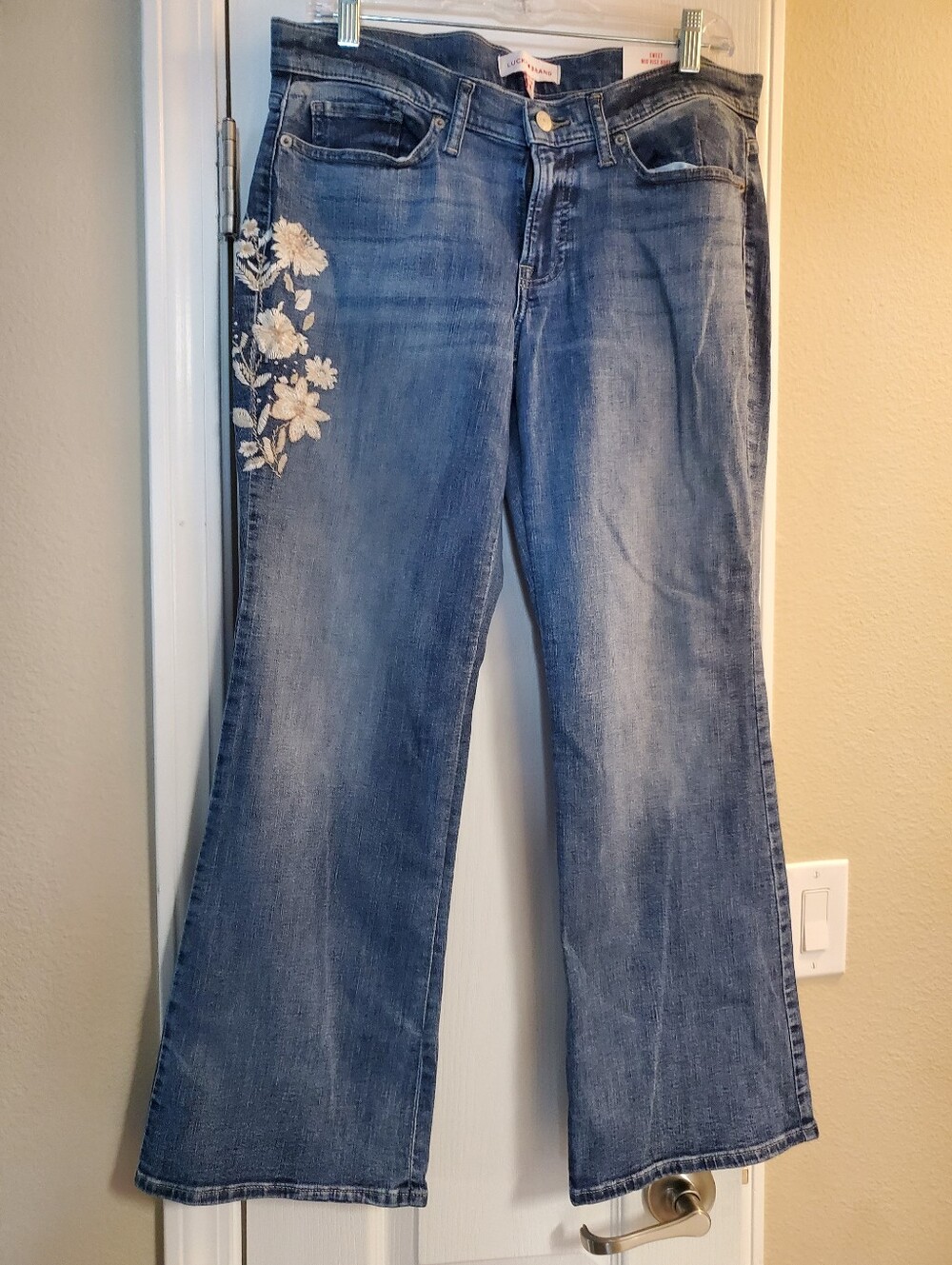 Lucky Brand Sweet Mid-rise Boot Ankle Embroidered Jeans Size 32/14